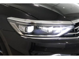 LEDヘッドライト+LEDテールランプ付き。高い視認性を確保しながら、消費電力の少なさと長寿命を実現させた次世代のライトです。