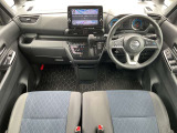 前席内装の全体像です。是非実車をご覧にお越し頂き実際にお座りください。