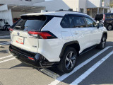 広々とした車内空間に優れた燃費性能。更にデザインも上質で人気のお車です!
