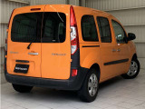 日本全国ご自宅前までご納車致します。陸送会社のプロフェッショナルが全国のご自宅前までしっかりと安全にお車をお持ち致します。