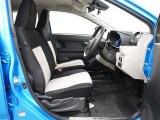 見通しのよいすっきりとした視界で、誰でも運転しやすいです。運転のしやすさは疲れにくさにも繋がりますよ♪