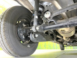 お車を安心してお乗りいただく為には、足回りの定期点検が欠かせません。サービスサポート(有償保証)では無料点検もご提供しており、安心のカーライフをお過ごしいただけるサポート体制が整っています。