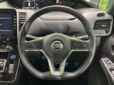 【純正革巻きステアリング】上質な革を使用することで、手にしっかり馴染みとても運転しやすいハンドルです♪