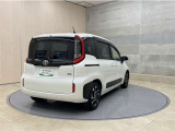 全車1年間の走行距離無制限のロングラン保証付きです。また、さらに安心をお求めの方には1年〜2年の保証延長ができる「ロングラン&alpha;保証」(有償)もお選びいただけます。