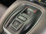 指先のわずかな動きで直感的なシフト操作が可能。エレクトリックギアセレクター