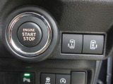 運転席からもスイッチ1つでリヤドアを開閉する事ができます。