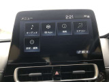 ディスプレイオーディオ装着車。 ディスプレイとスマホの連携で、様々なアプリを使用できます。 マップのアプリを繋げて、ナビゲーションとしてお使いください。