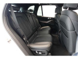 リアシートも広々とご利用頂けます。お車詳細や展示状況はフリーダイヤル(0078-6002-498412)またはBPS城東鶴見06-6933-6600迄お気軽にお問合せ下さい。