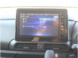 ナビゲーション+AV 2画面表示(デュアルウィンドウ)、TV、FM/AM、Bluetooth Audio、SDカード、DVD再生、 CD録音/再生、ハンズフリーフォン、スマホ、Nissan Connectサービス対応の高性能9インチ大型ナビです。
