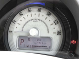撮影時の走行距離数は6735キロです。点検整備を実施してのお納車となります。