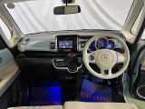 今お乗りのお車の価値が気になる方は、お気軽にお声がけください。査定士の資格を持ったスタッフが、丁寧に査定いたします