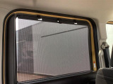 眩しい日差しもカーテンがあるので大丈夫です。