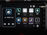 ディスプレイオーディオを装備。スマートフォンと車を繋ぐことで、これまでのナビに加えて色々なサービスが楽しめます。