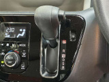 ハンドルに近い位置で、運転席からも見やすく操作しやすい ☆★インパネシフト★☆ どのギアに入っているか一目瞭然(^^)