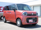 当社の届出済未使用車は、店舗に『新車おろしたて』の状態で入荷いたします。新規届出によりナンバーを取得後、店頭で丁寧に展示・保管をしています。遠方のお客様にも、安心してお勧めできるコンディションです。
