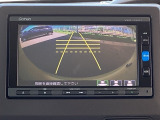 バックモニター付きで、車庫入れやバック時の後方確認をサポート。