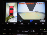 パノラミックビューモニター付きです。全方向の確認ができて安心です。