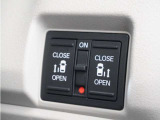 ◆両側電動スライドドア◆狭い駐車場でも乗り降りが楽々♪お子様が隣の車にドアを当ててしまう心配もございません!小さなお子様連れの方もこれで安心。
