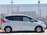 当店の中古車販売は、安心してご購入いただくために、ご契約、ご納車を含め当店にご来店いただけるお客様にお願いしております。