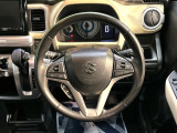 【純正革巻きステアリング】上質な革を使用することで、手にしっかり馴染みとても運転しやすいハンドルです♪
