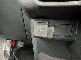 シガーソケット用の充電器が使用可能です!