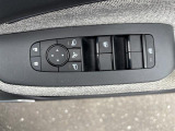 //【パワーウインドウ】運転席のスイッチで、各席の窓ガラスの開閉ができます!あると便利ですよね!//