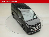 両側パワースライドドア付きだから、狭い駐車スペースなどでの乗り降りラクラク♪小さなお子さまのいるご家庭には嬉しい装備です。