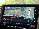 【パノラミックビューモニター】専用のカメラにより、上から見下ろしたような視点で360度クルマの周囲を確認することができます☆死角部分も確認しやすく、狭い場所での切り返しや駐車もスムーズに行えます。