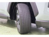 タイヤサイズはハイスペックな 235/55R19。