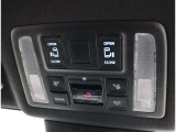 両側パワースライドドア付きだから、狭い駐車スペースなどでの 乗り降りラクラク!小さなお子さまのいるご家庭には嬉しい装備。