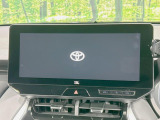 【JBLサウンド付12.3インチワイドナビ】高級感とインパクトのある大型ワイドナビを装備。各種オーディオ操作はもちろん、横長ワイド画面でのマップ2分割表示など、利便性も高いナビです♪