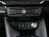 オートエアコンですので、車内を快適な空間に出来ます♪