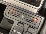 【シートベンチレーション】夏場は涼しい風でお尻や背中の熱やムレを防ぎ、冬はエアコンよりも早く温まってポカポカに!季節を問わず快適に過ごせます。