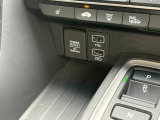 USBやシガーソケットも対応しておりますので、外部機器での接続、充電なども可能でございます。
