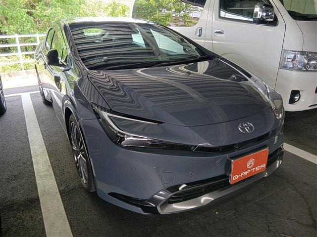 プリウス 2.0 Z 禁煙車 黒レザーシート 自動駐車システム