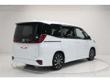こちらの車は試乗車として使っていた車ですので状態も良く外観のキズなども比較的少ないです。
