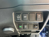 さまざまな機能の設定ボタンが一箇所にまとまっているからとても使いやすいです!運転席からでもバックドアの開閉操作が可能です