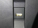 【充電用USB端子】デバイスの充電に便利です。※実際の接続端子は写真で確認or店舗までご気軽にお問合せください♪