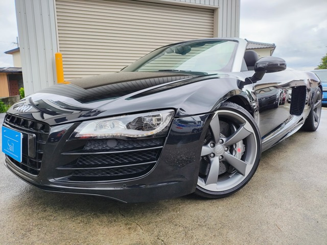 アウディ R8スパイダー 