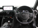 運転席廻りです。