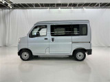 色は人気のブライトシルバーです。