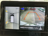 ★マルチアラウンドモニター★クルマを真上から見下ろしているかのような映像によって車庫入れや縦列駐車などの駐車時に自車と駐車位置の関係をひと目で確認できスムースな駐車をサポートします!