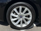 &ldquo;Rex&rdquo; 7.0J&times;17インチ(シルバー)215/50R17サイズのダンロップを装着
