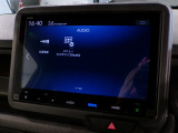 CD、DVD、Bluetooth、AM、FM、AUX、スマートフォン接続ができます。