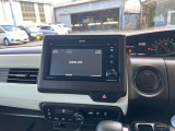 バックカメラで駐車時に後方が映像で確認できますので安心です。