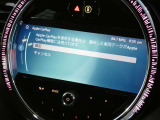 Apple CarPlay搭載!お持ちのiPhoneをナビに接続することによって、音楽を聴いたり、電話をかけたりすることができます!