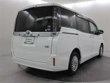 リヤ5面はプライバシーガラス☆強い日差しや車外の視線から室内を守ってくれます。