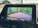 【バックカメラ】駐車時に後方がリアルタイム映像で確認できます。大型商業施設や立体駐車場での駐車時や、夜間のバック時に大活躍!運転スキルに関わらず、今や必須となった装備のひとつです!