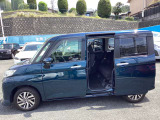 スライドドア開閉時にアシストグリップが付いてますので乗り降りも安心して行えます。