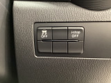各種機能の切替スイッチは運転席パネル下に集約されています。任意で切り替え可能なため状況に合わせてお使いください。